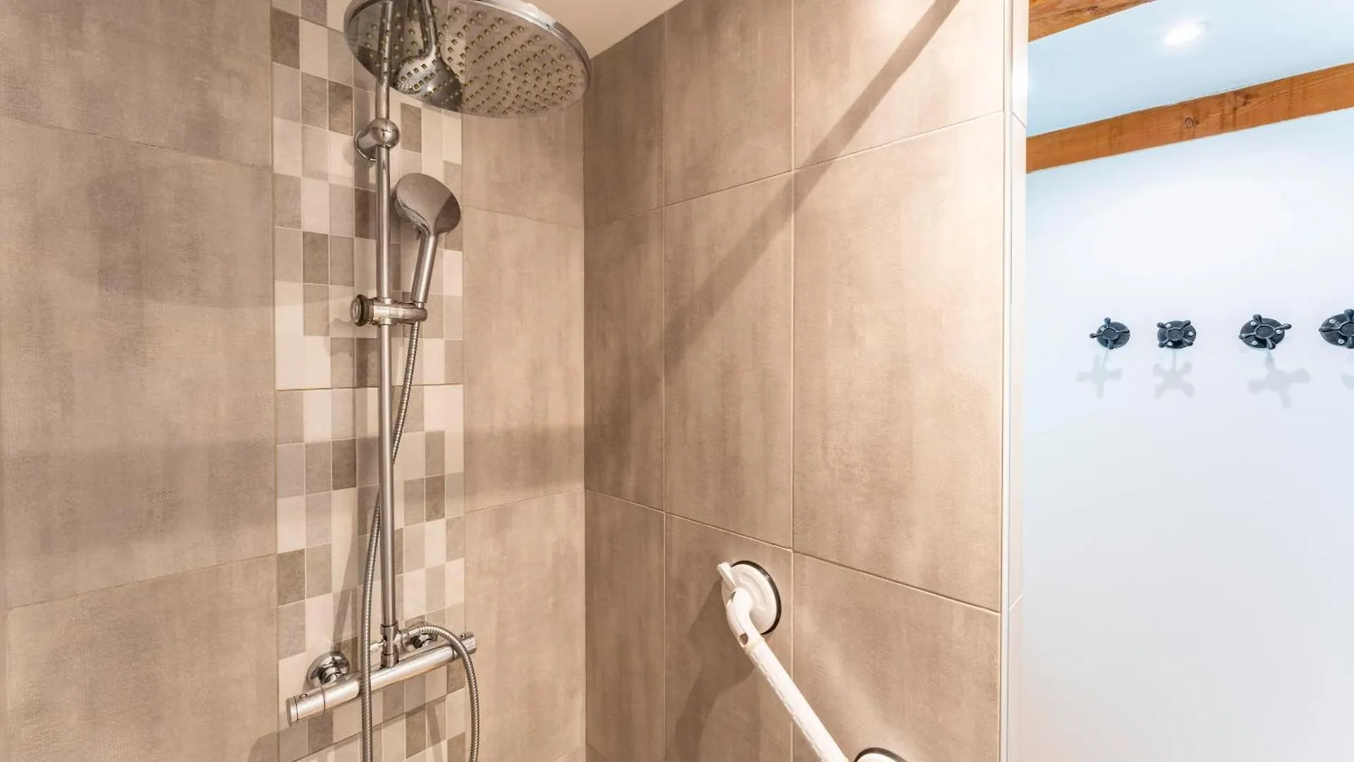 Appartement Campagne Avignon 0*,  France